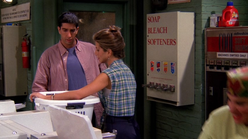 Эпизод с восточногерманским стиральным порошком | Друзья | Сезон: 01 | Эпизод: 05