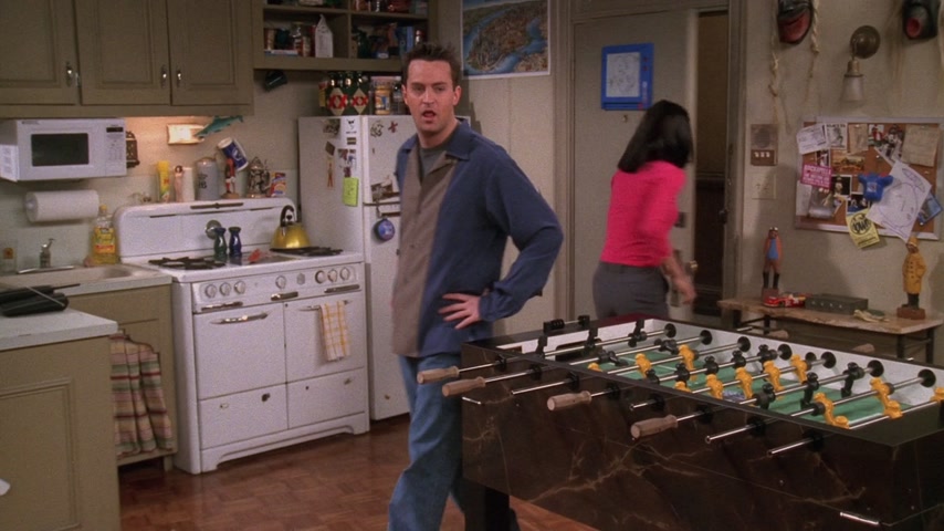 Эпизод с девушкой, которая ударила Джоуи | Друзья | Сезон: 05 | Эпизод: 15